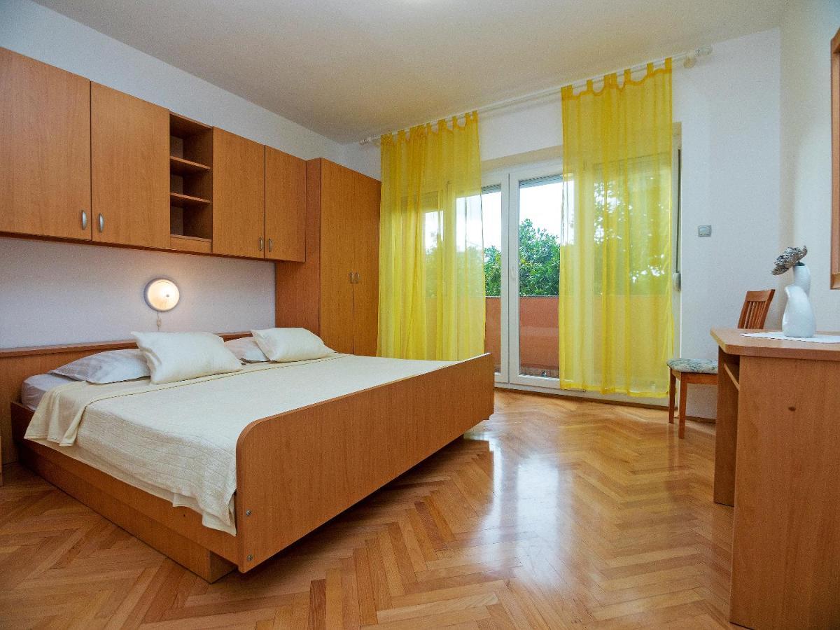 Apartments Bene Banjol Esterno foto