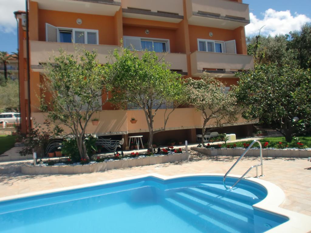 Apartments Bene Banjol Camera foto